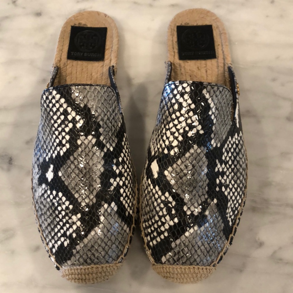 Tory Burch snakeskin slides, great condition, sz 9